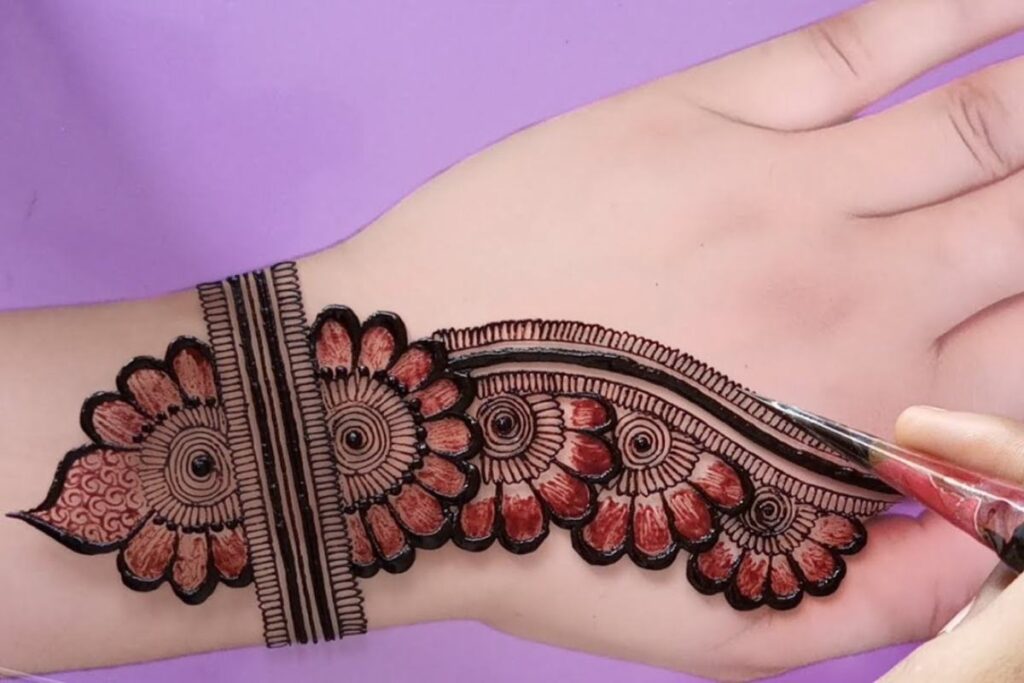 stylish_c_ryu6qrrmw= modern back hand mehndi design